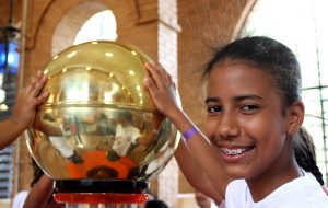 USP Ribeirão Preto incentiva meninas a se tornarem cientistas
