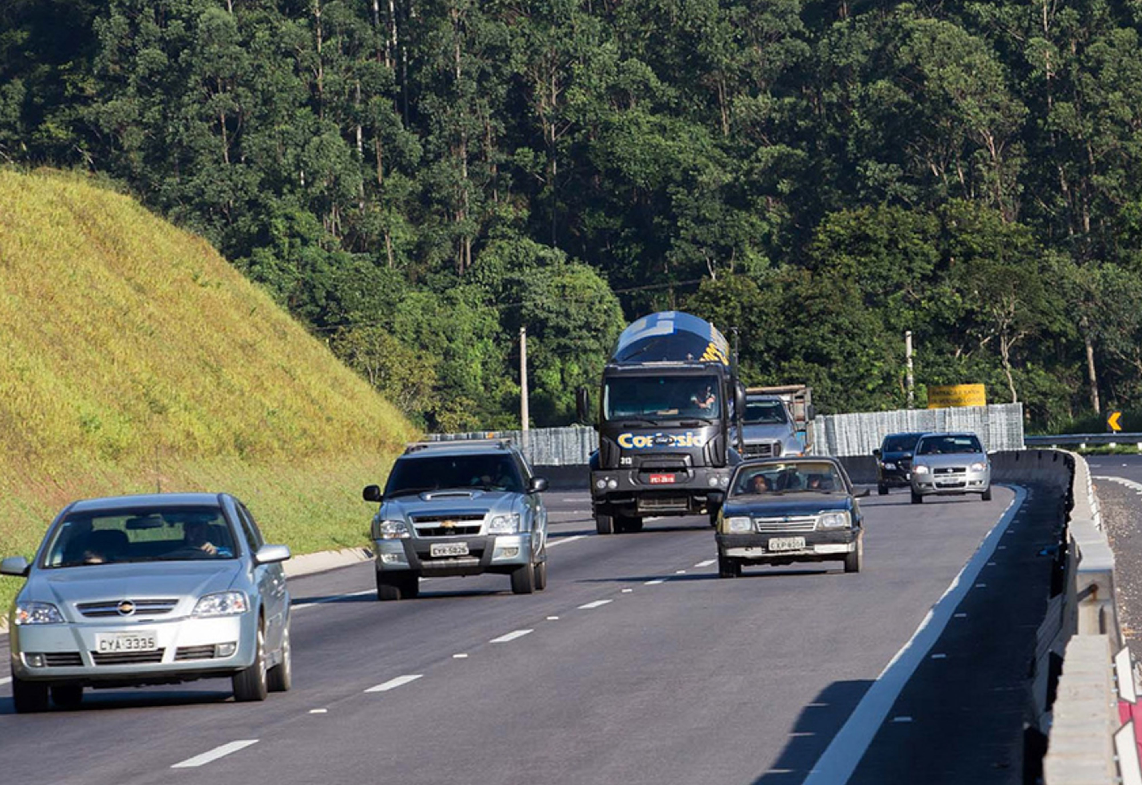 Mais de 2,5 milhões de veículos devem circular nas rodovias concedidas durante a Páscoa