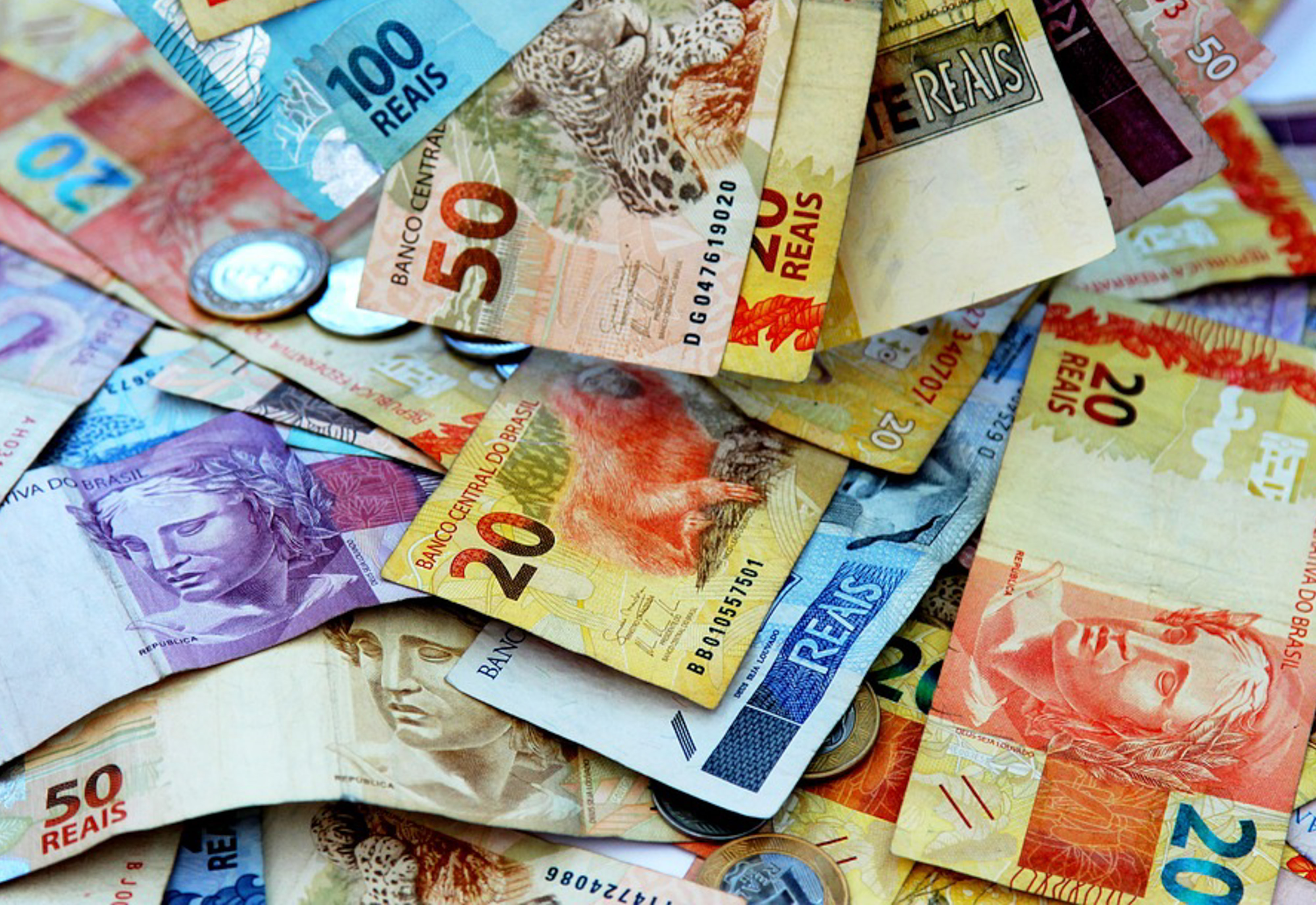 Salário mínimo paulista de R$ 1.640 proposto pelo Governo de SP é aprovado pela Alesp