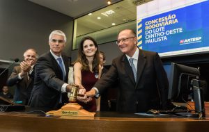 Alckmin anuncia outorga histórica de R$ 1,3 bilhão para licitação de rodovias paulistas