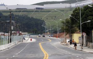 Alckmin entrega trecho e obras avançam no Corredor Metropolitano Itapevi-São Paulo