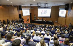 Governo destina R$ 100 milhões a pesquisas científicas em SP