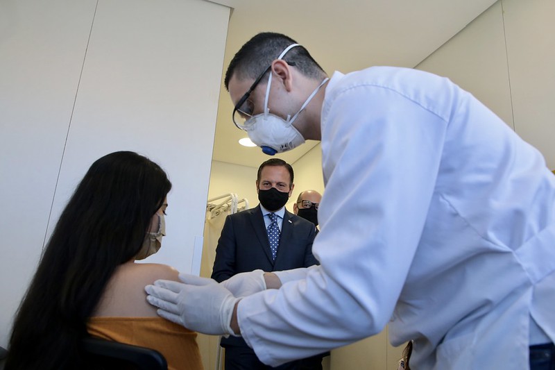 Governo de SP inicia testes clínicos em voluntários para a vacina contra o coronavírus