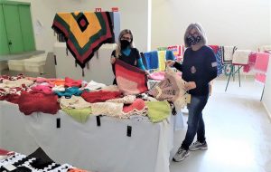 Presídio promove feira de artesanato com peças produzidas por reeducandas