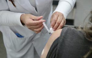 Educação SP anuncia cadastro para iniciar vacinação contra Covid-19