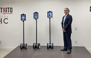 HC da USP recebe 5 robôs de telepresença para atender pacientes com COVID-19