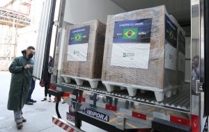 SP entrega mais 1 milhão de vacinas do Butantan ao Brasil