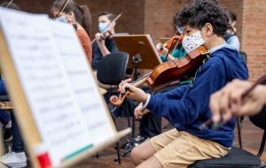 Orquestra de Cordas e Sinfônica do Guri realizam apresentações neste final de semana