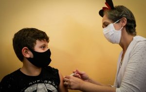 SP ultrapassa 1 milhão de crianças vacinadas contra Covid-19