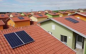 Programa Nossa Casa da CDHU aposta na eficiência das Placas Fotovoltaicas