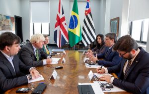 Ex-primeiro-ministro britânico Boris Johnson é recebido no Palácio dos Bandeirantes