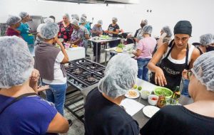 Segurança alimentar: SP entrega 100 cozinhas profissionais para cursos em 2023