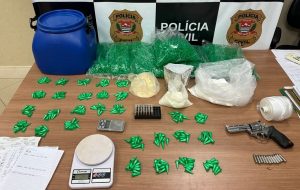 Cão policial ajuda em prisão e apreensão de 280 porções de cocaína em Piracicaba