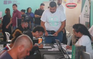 Emprego, crédito e teste de Covid: moradores de São Sebastião aprovam Gabinete 3D