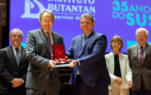 Butantan recebe de SP a Medalha de Honra e Mérito de Gestão Pública em Saúde