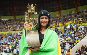 Torcida no Ginásio do Ibirapuera vibra com dois brasileiros campeões mundiais de skate