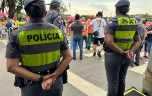 Furtos e roubos de celulares em eventos de Carnaval despencam 48% em São Paulo