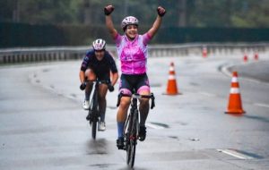 Ciclista do Programa Talento Esportivo 17 vezes campeã sonha em fazer Medicina