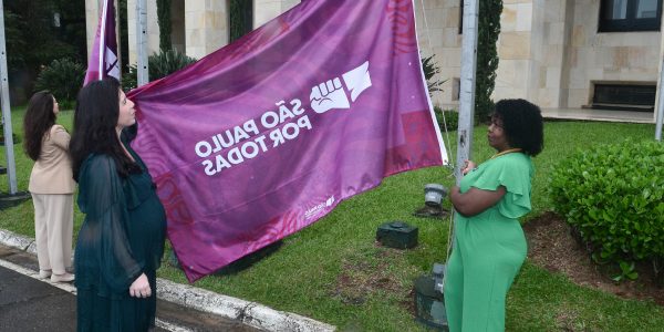 Conheça as mulheres do Governo de SP que hastearam as bandeiras do SP Por Todas
