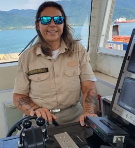 Comandante de balsa e operadora em hidrelétrica: a força feminina no Meio Ambiente