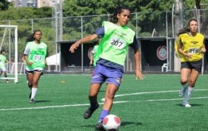 Peneira da Federação Paulista de Futebol coloca meninas na lupa de grandes times