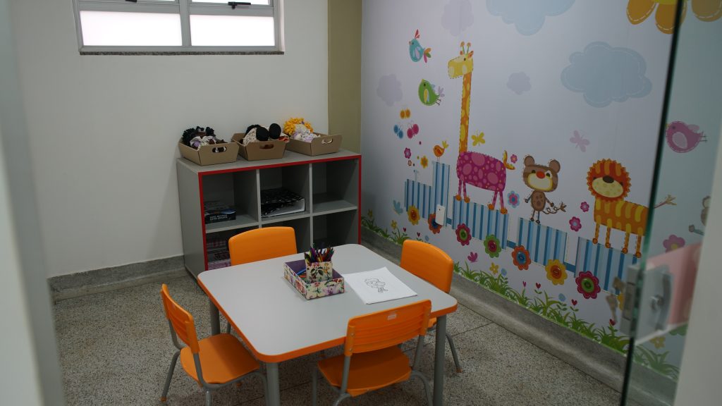 quarto feito para crianças da Casa da Mulher Paulista